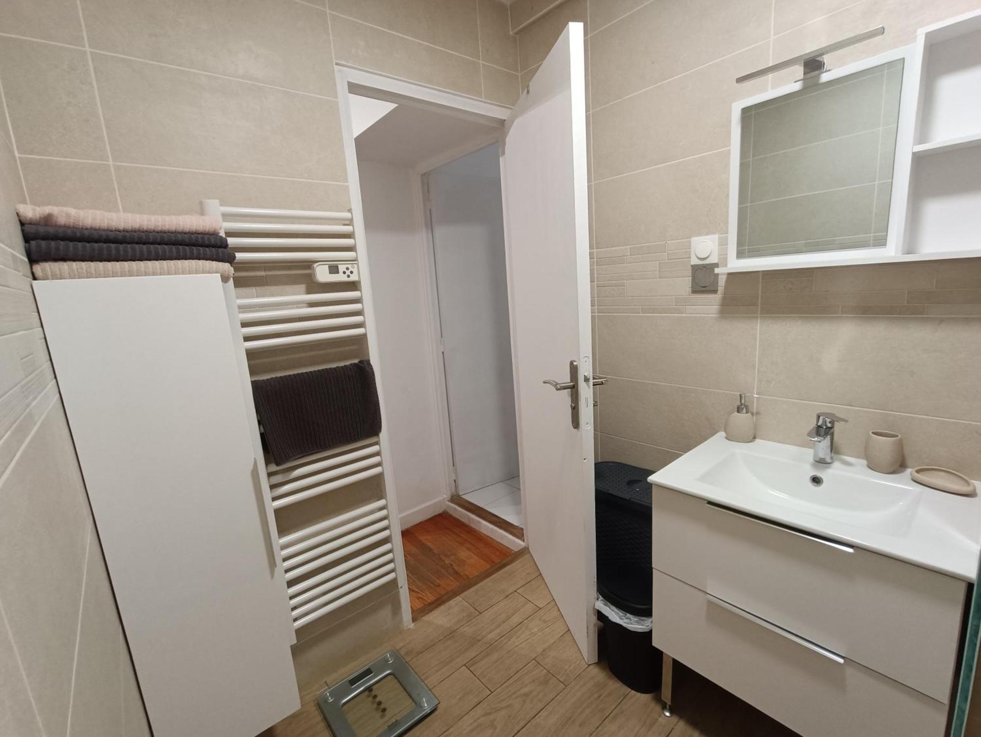 Appartements Et Studio Renoves En 2022, Intra Muros Avignon Exterior photo